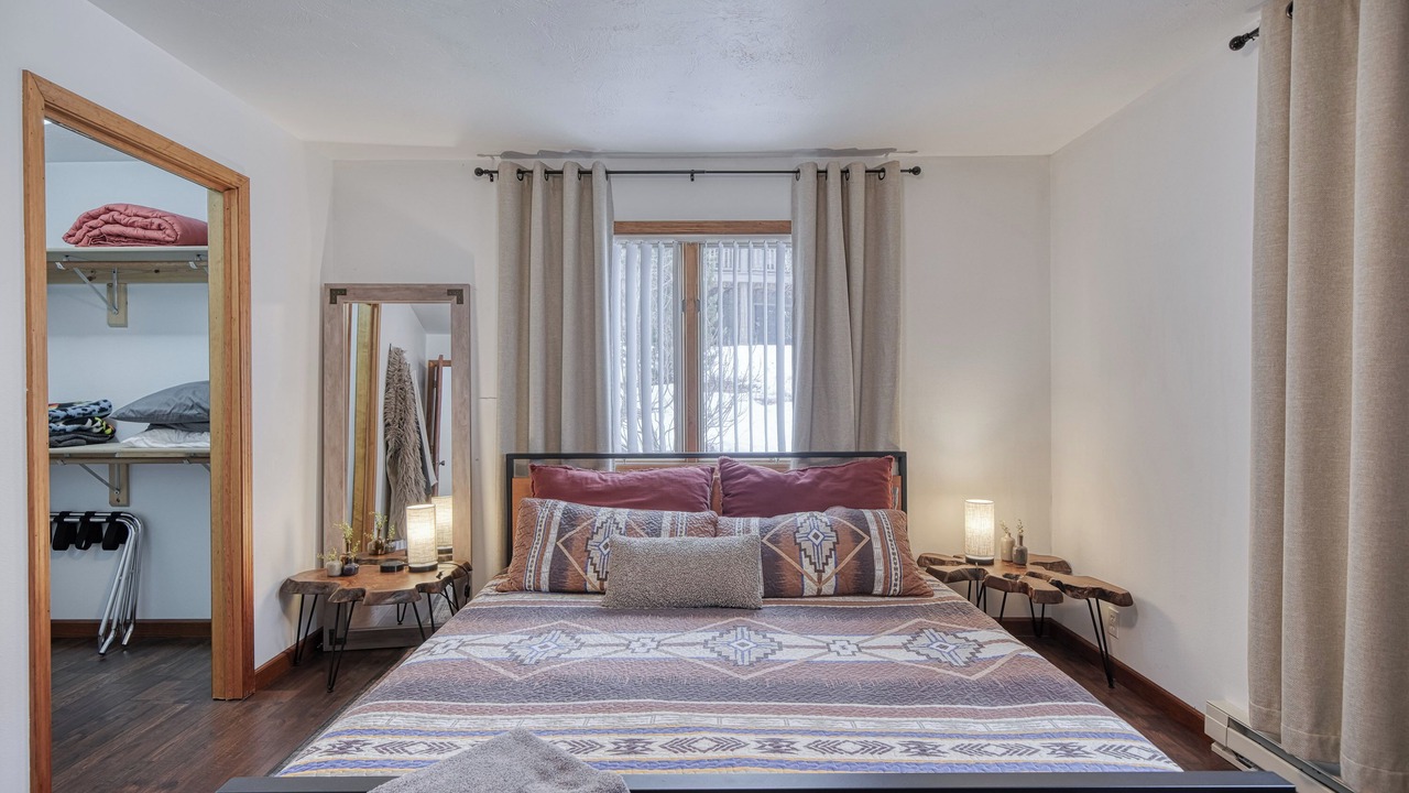 Photo of Bedroom in Island Park