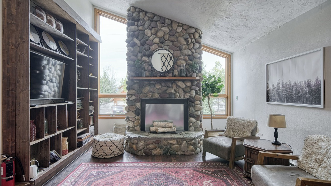Photo of Livingroom in Island Park