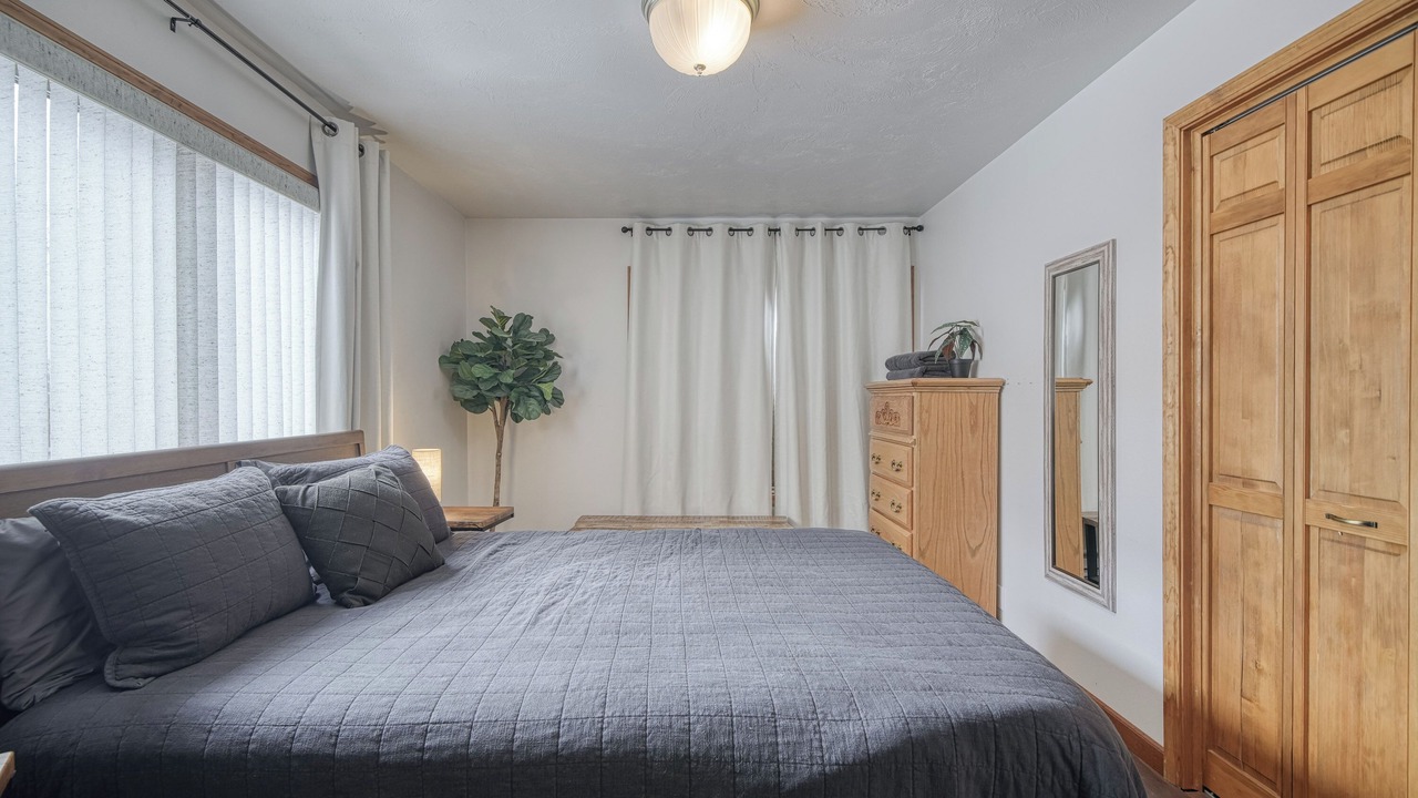 Photo of Bedroom in Island Park
