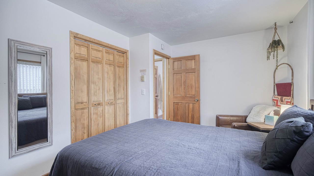 Photo of Bedroom in Island Park