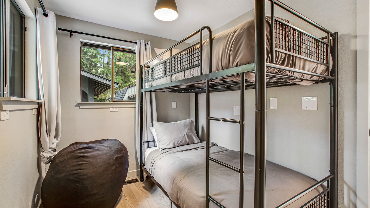 Photo of Bedroom in Anderson Island