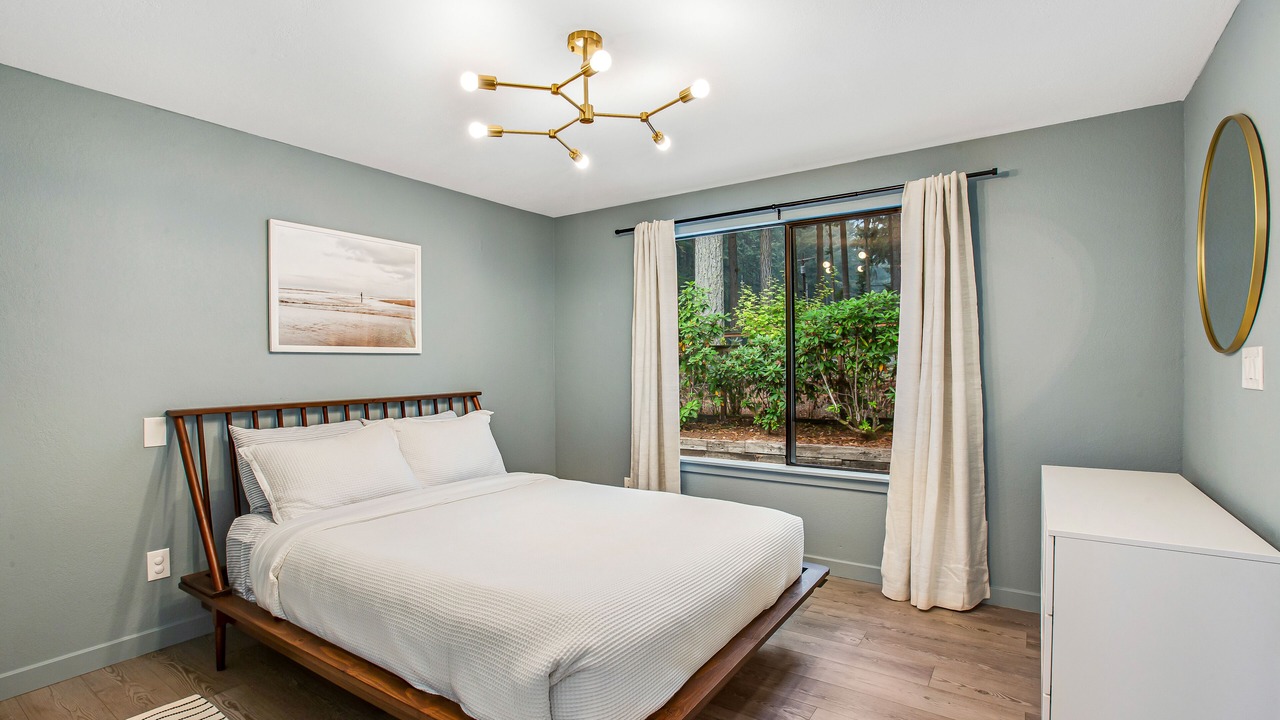 Photo of Bedroom in Anderson Island