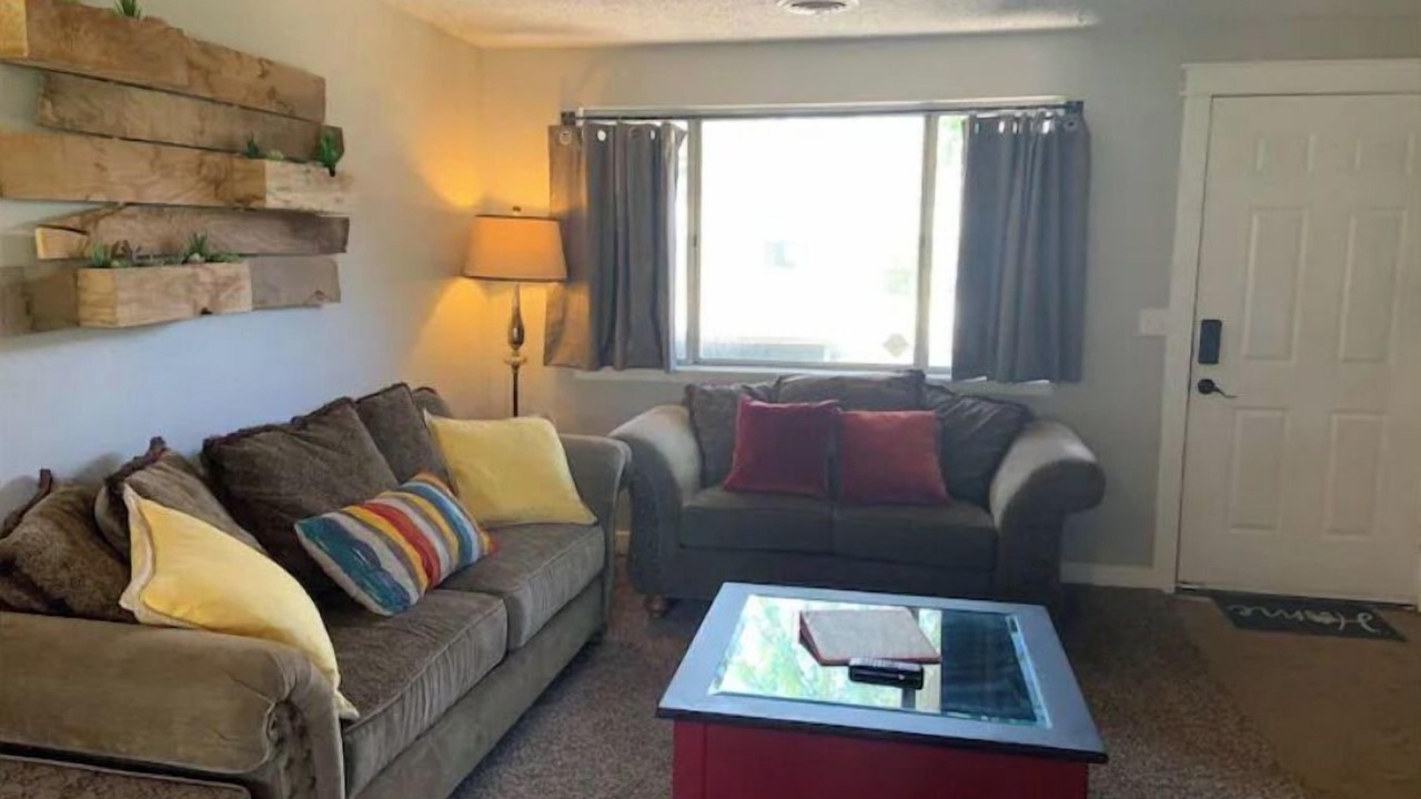 Photo of Livingroom in Collister