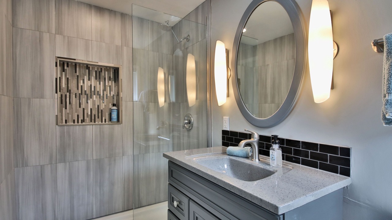 Photo of Bathroom in Clinton