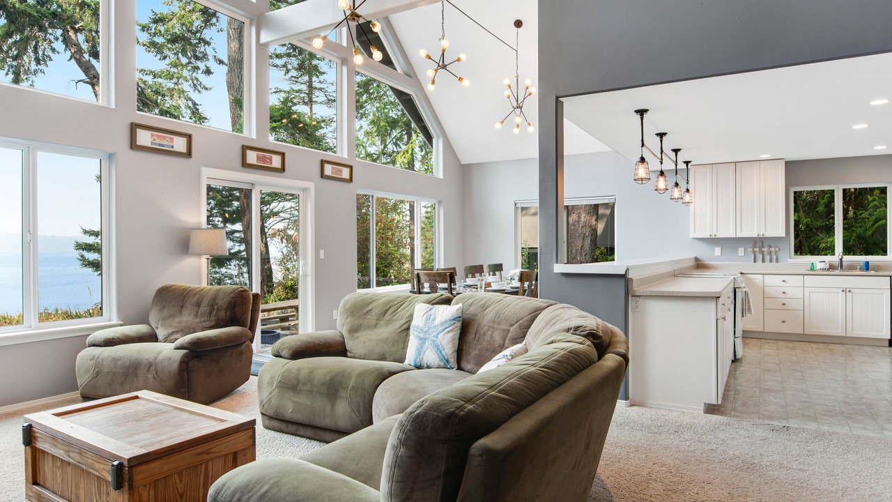 Photo of Livingroom in La Conner