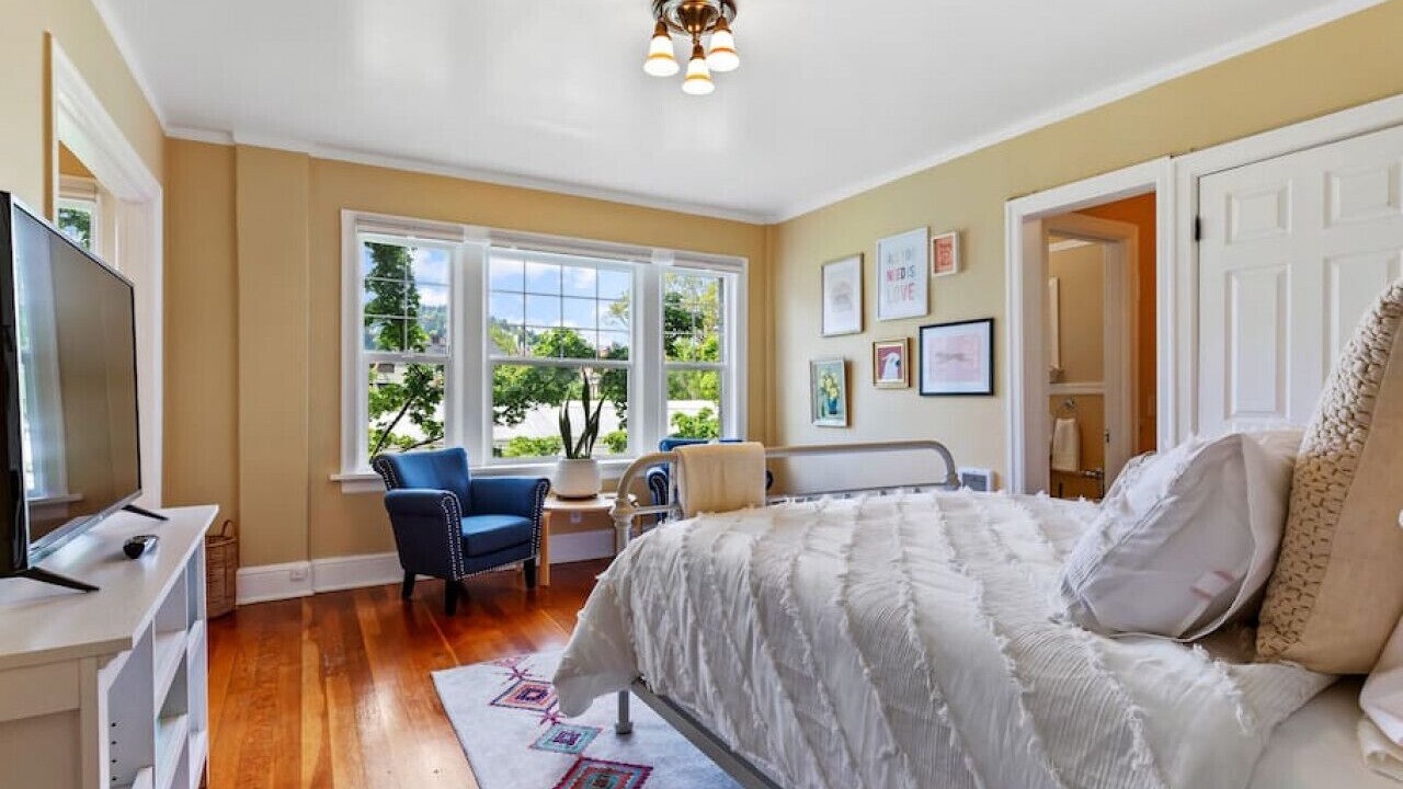 Photo of Bedroom in Alphabet Historic District