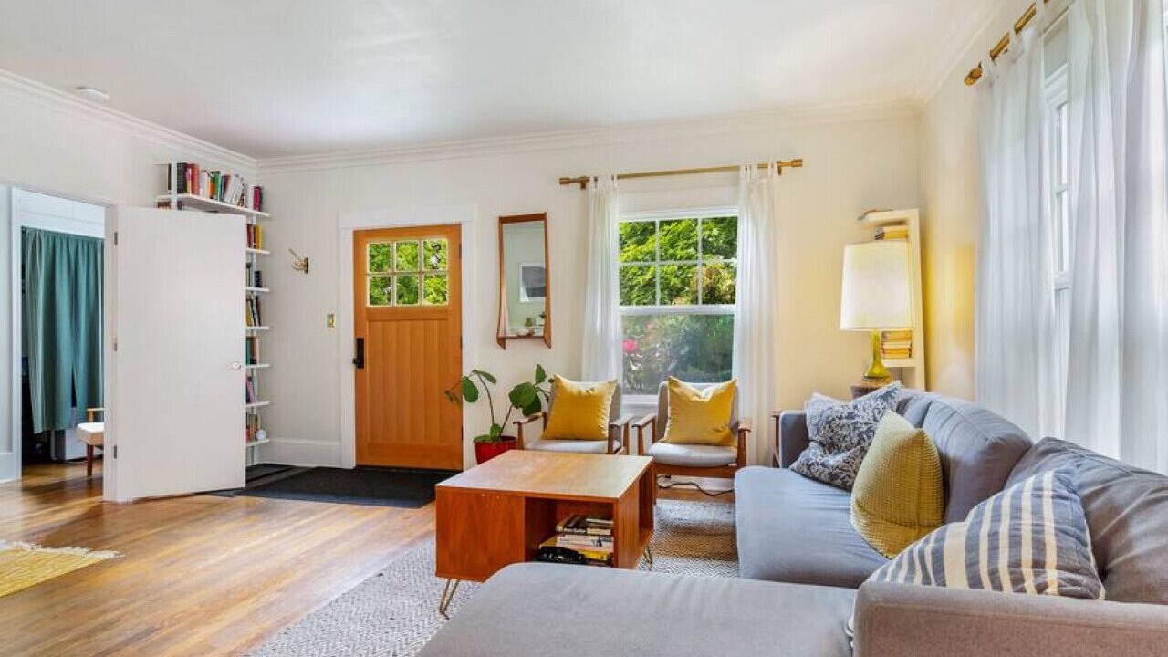 Photo of Livingroom in Ladd's Addition