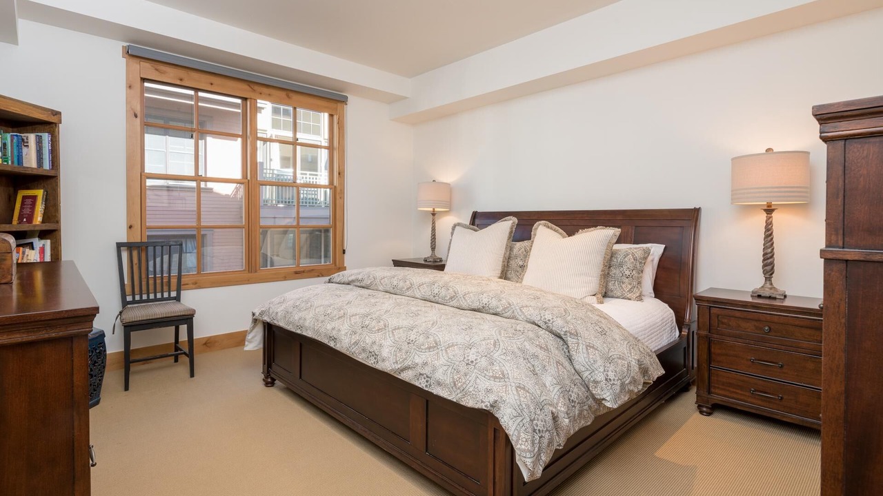 Photo of Bedroom in Elkhorn Village