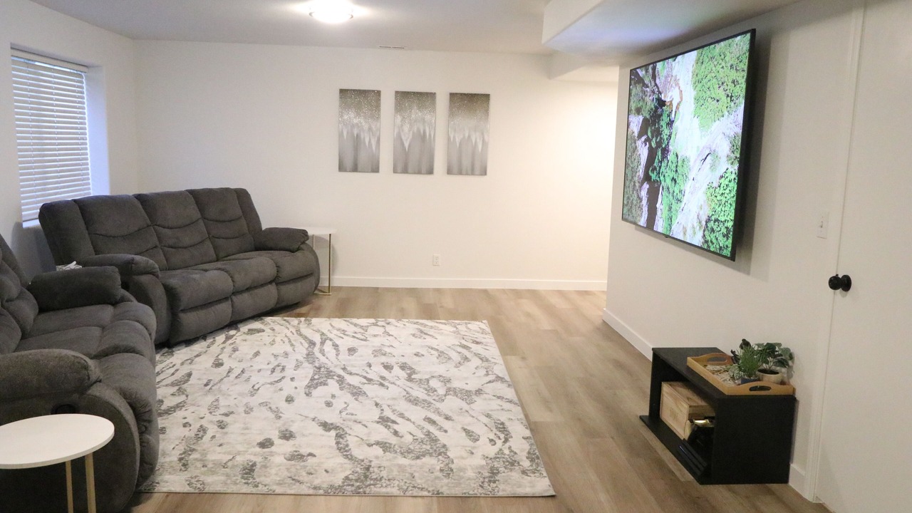 Photo of Livingroom in Draper