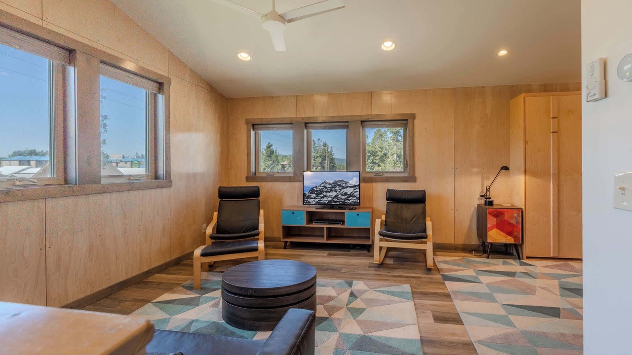 Photo of Livingroom in West Yellowstone