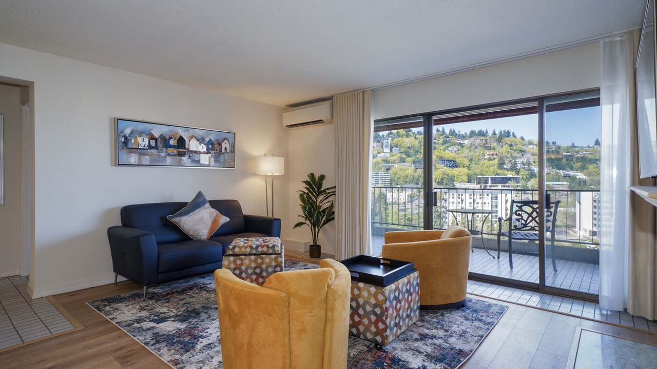 Photo of Livingroom in Downtown Portland