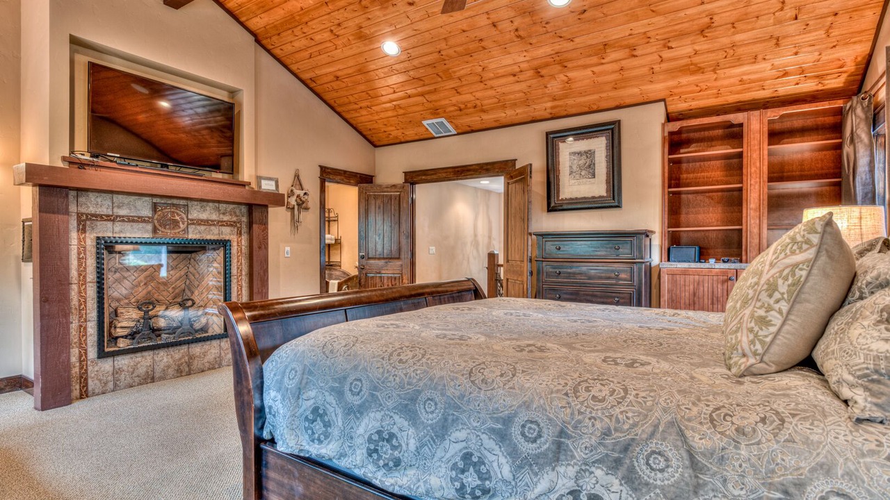 Photo of Bedroom in Sunriver