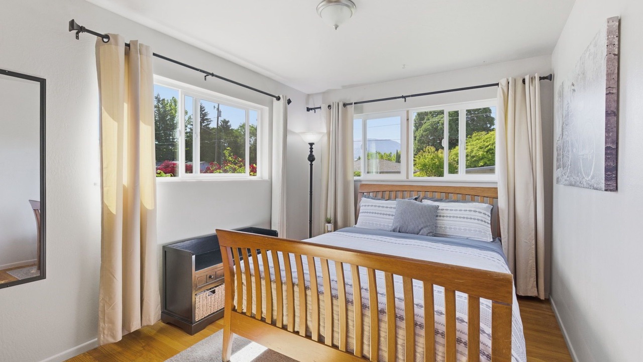 Photo of Bedroom in Grants Pass