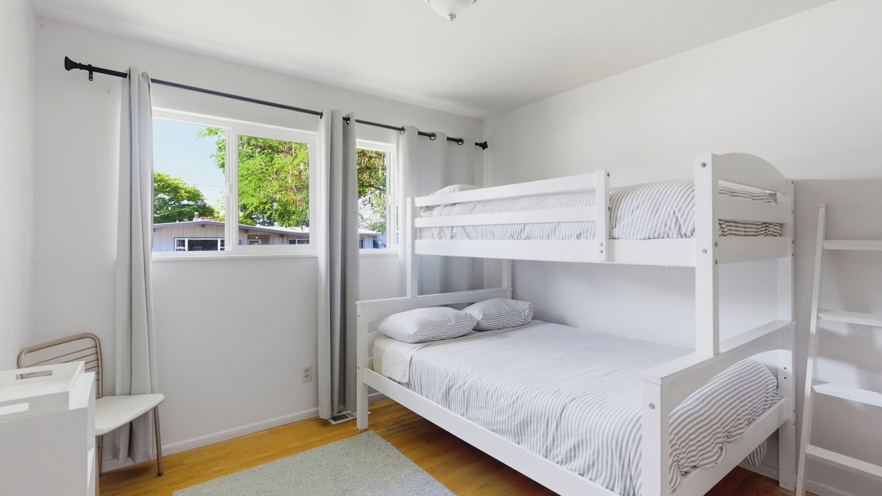 Photo of Bedroom in Grants Pass