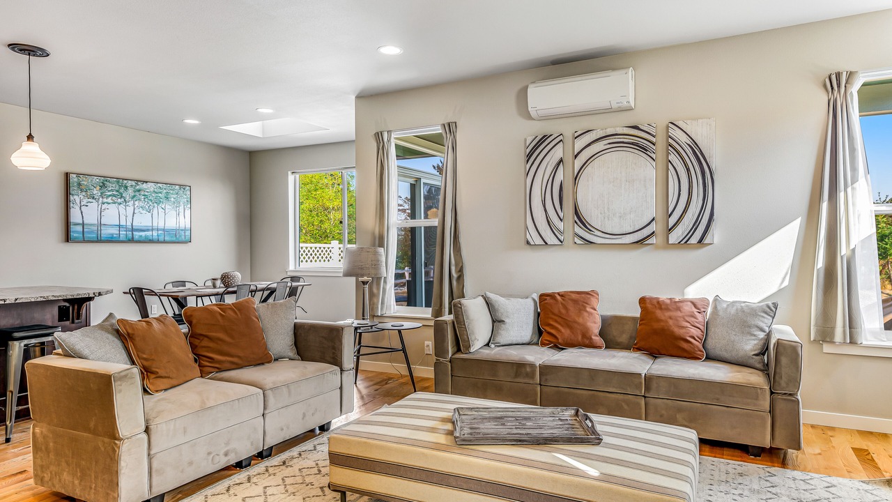 Photo of Livingroom in Bremerton