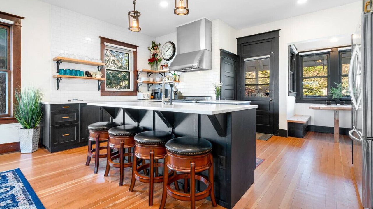 Photo of Kitchen in Sandy