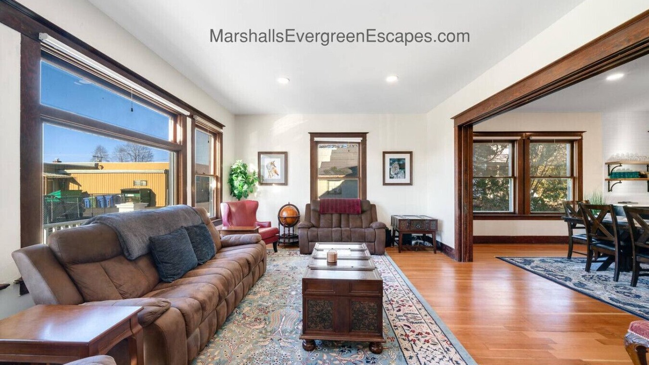 Photo of Livingroom in Sandy