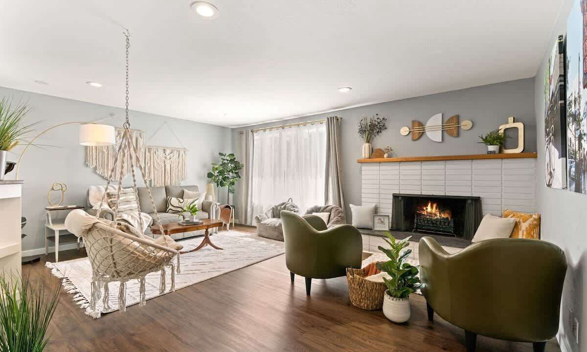 Photo of Bedroom in Sunset