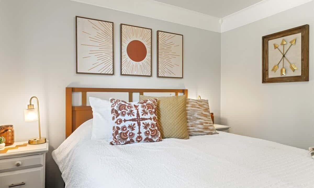 Photo of Bedroom in Sunset