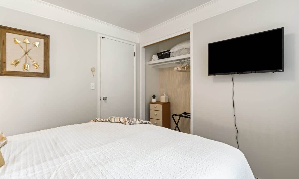 Photo of Bedroom in Sunset