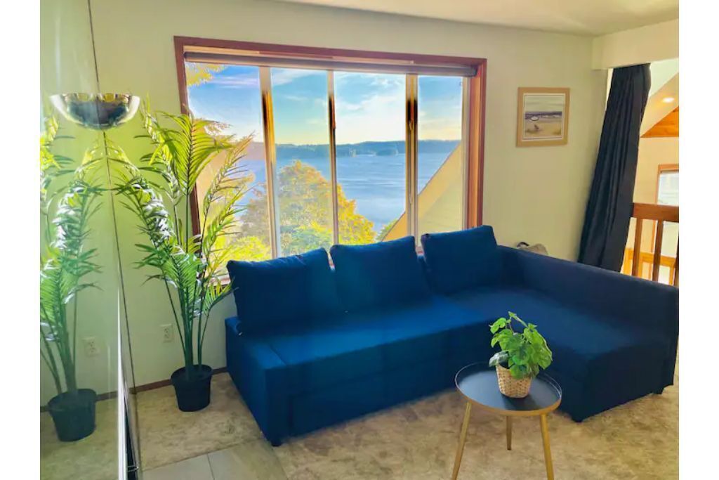 Photo of Livingroom in Fox Island