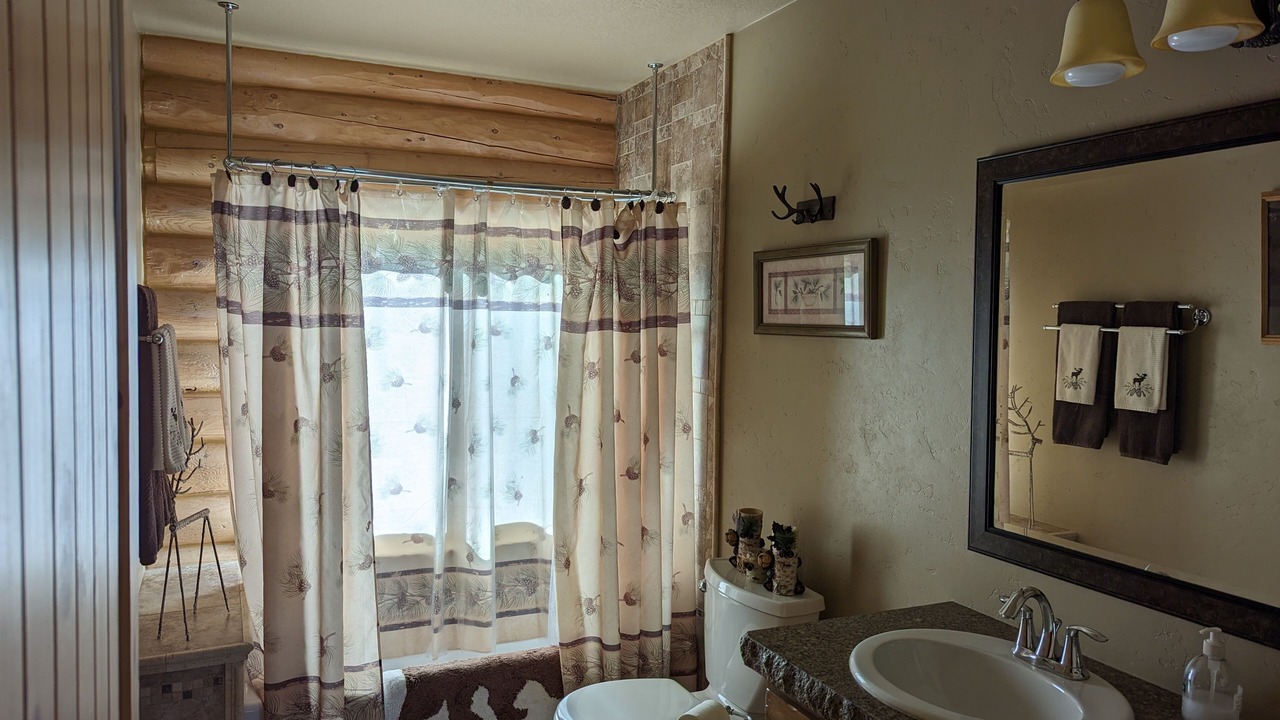 Photo of Bathroom in Thatcher
