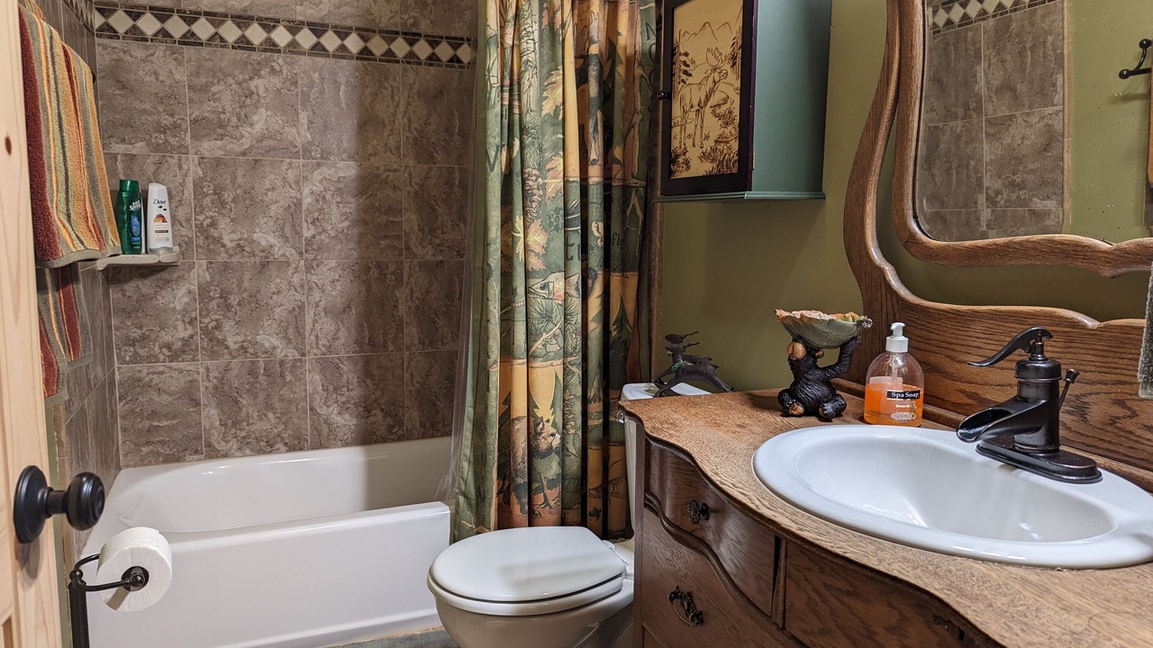 Photo of Bathroom in Thatcher
