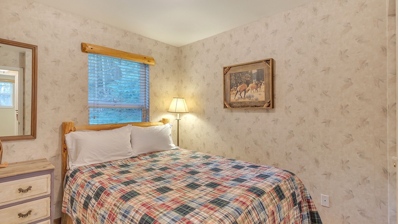 Photo of Bedroom in Enumclaw