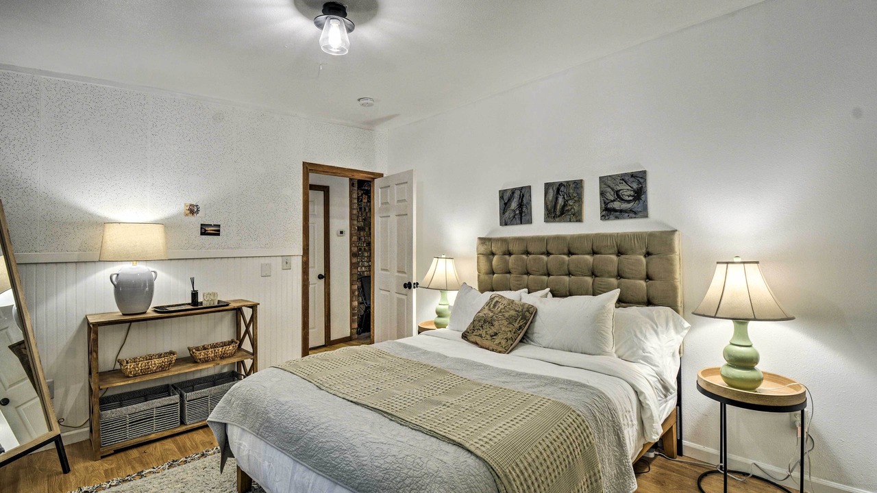 Photo of Bedroom in Lakebay