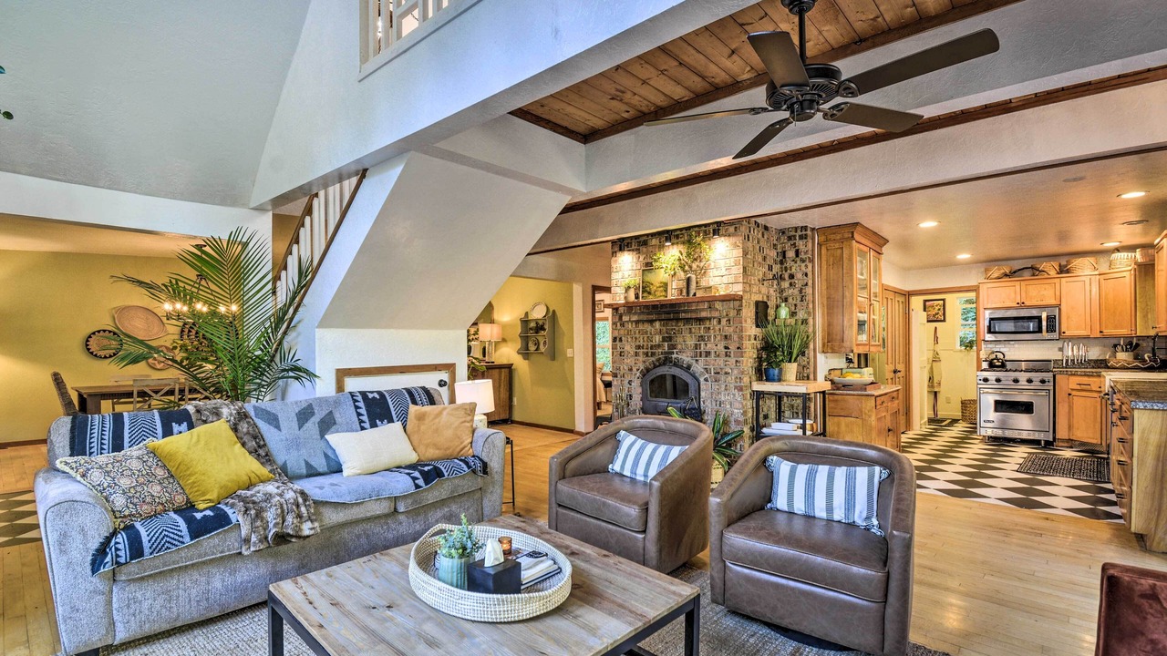 Photo of Livingroom in Lakebay