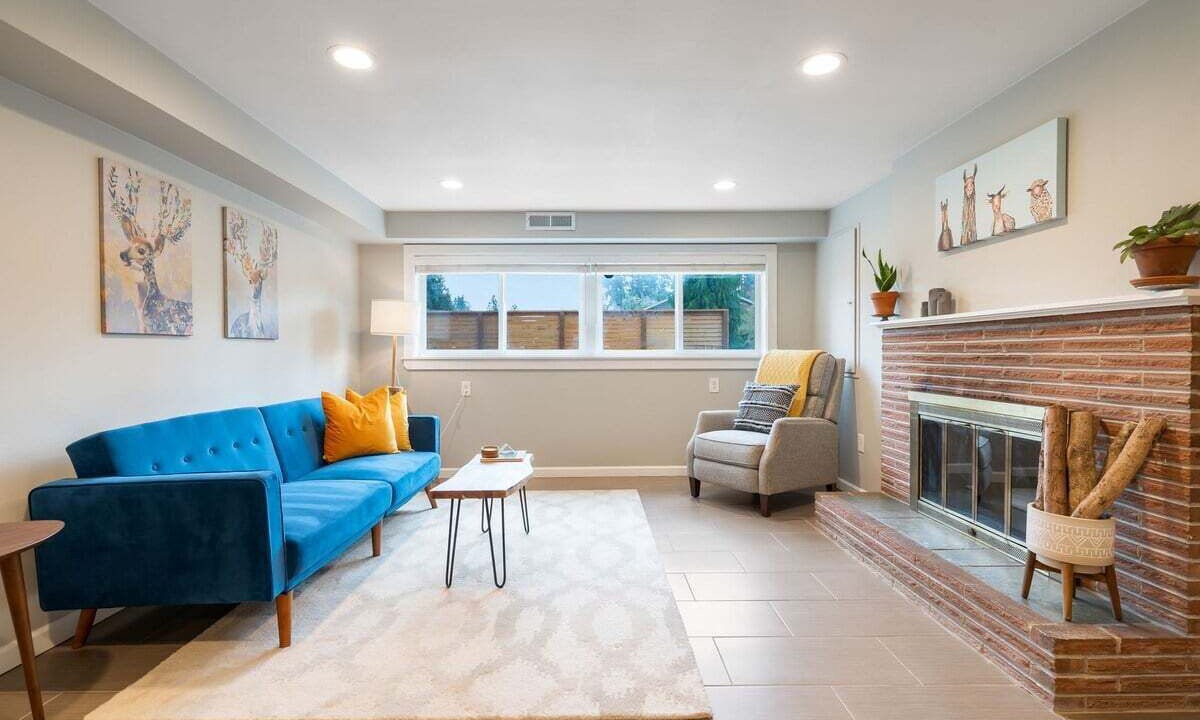 Photo of Livingroom in Shoreline