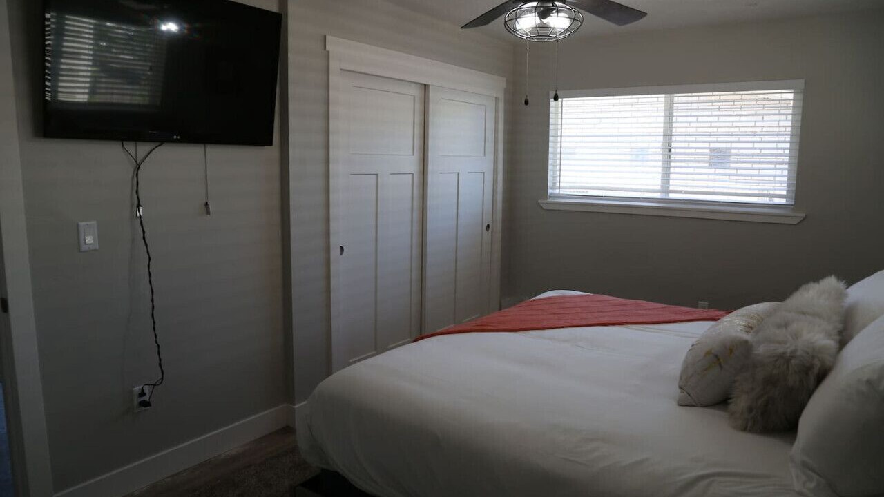 Photo of Bedroom in Logan