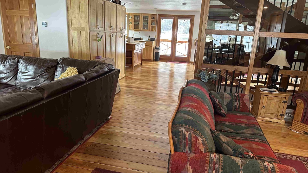 Photo of Livingroom in Curlew