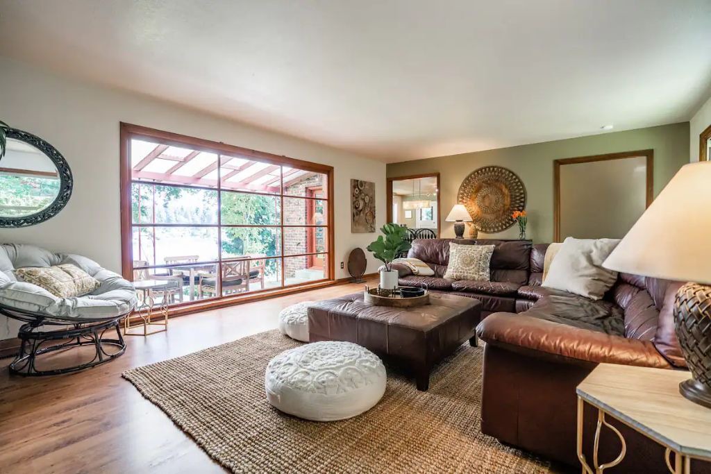 Photo of Livingroom in Lakewood