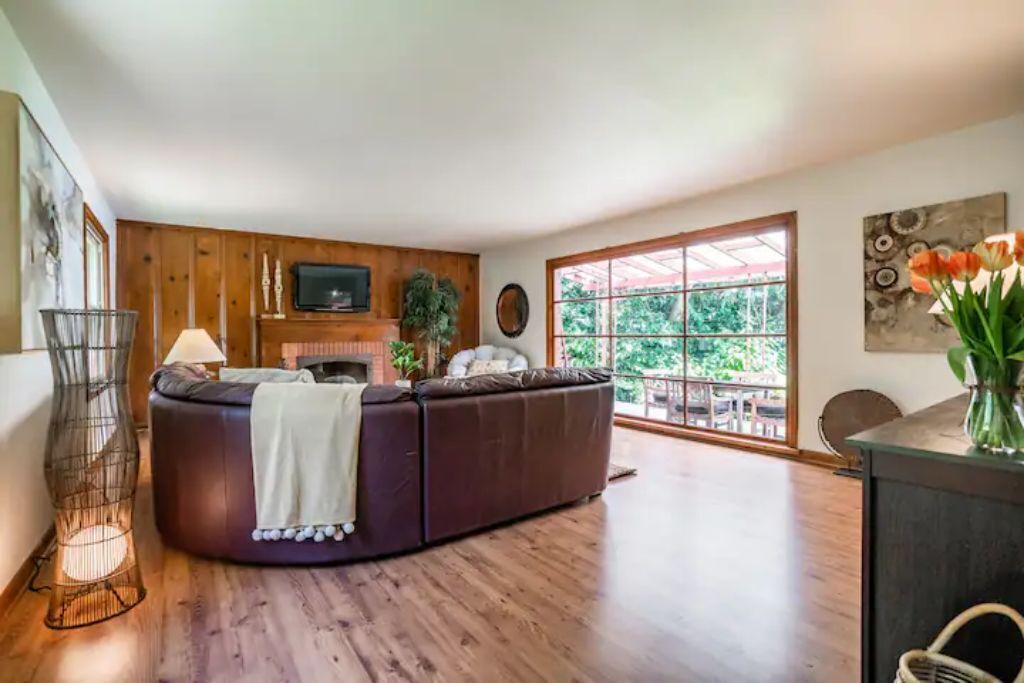 Photo of Livingroom in Lakewood