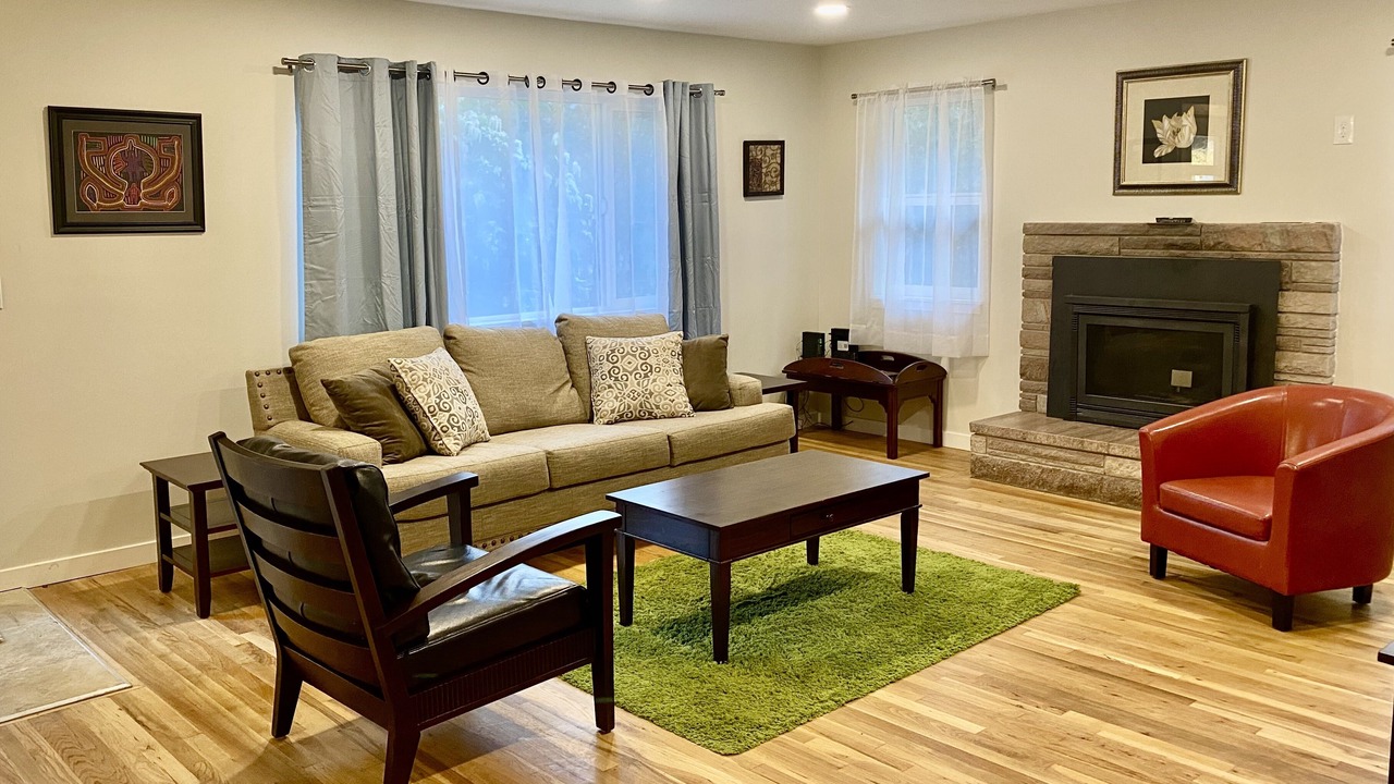 Photo of Livingroom in Collins View