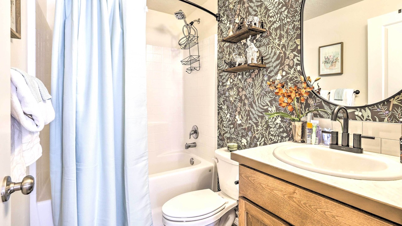 Photo of Bathroom in Southwest Ada County Alliance