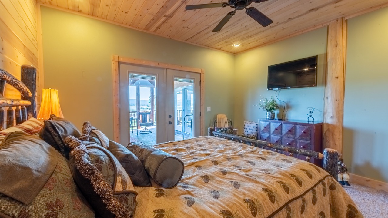 Photo of Bedroom in Island Park