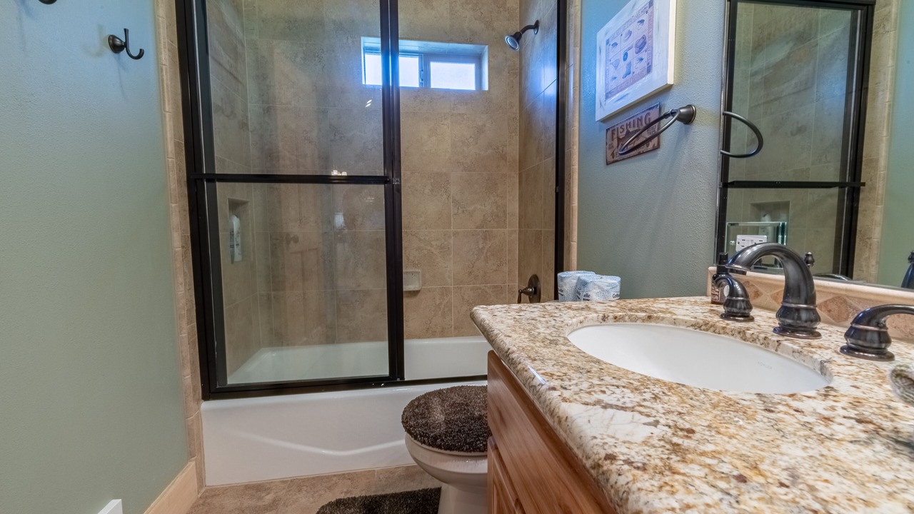 Photo of Bathroom in Island Park