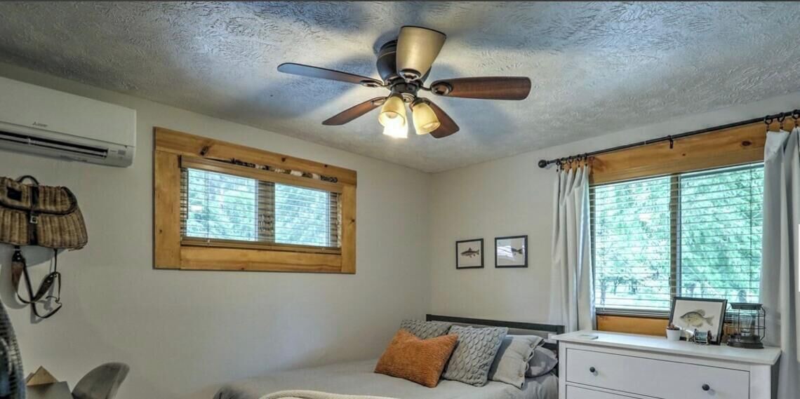 Photo of Bedroom in Elk