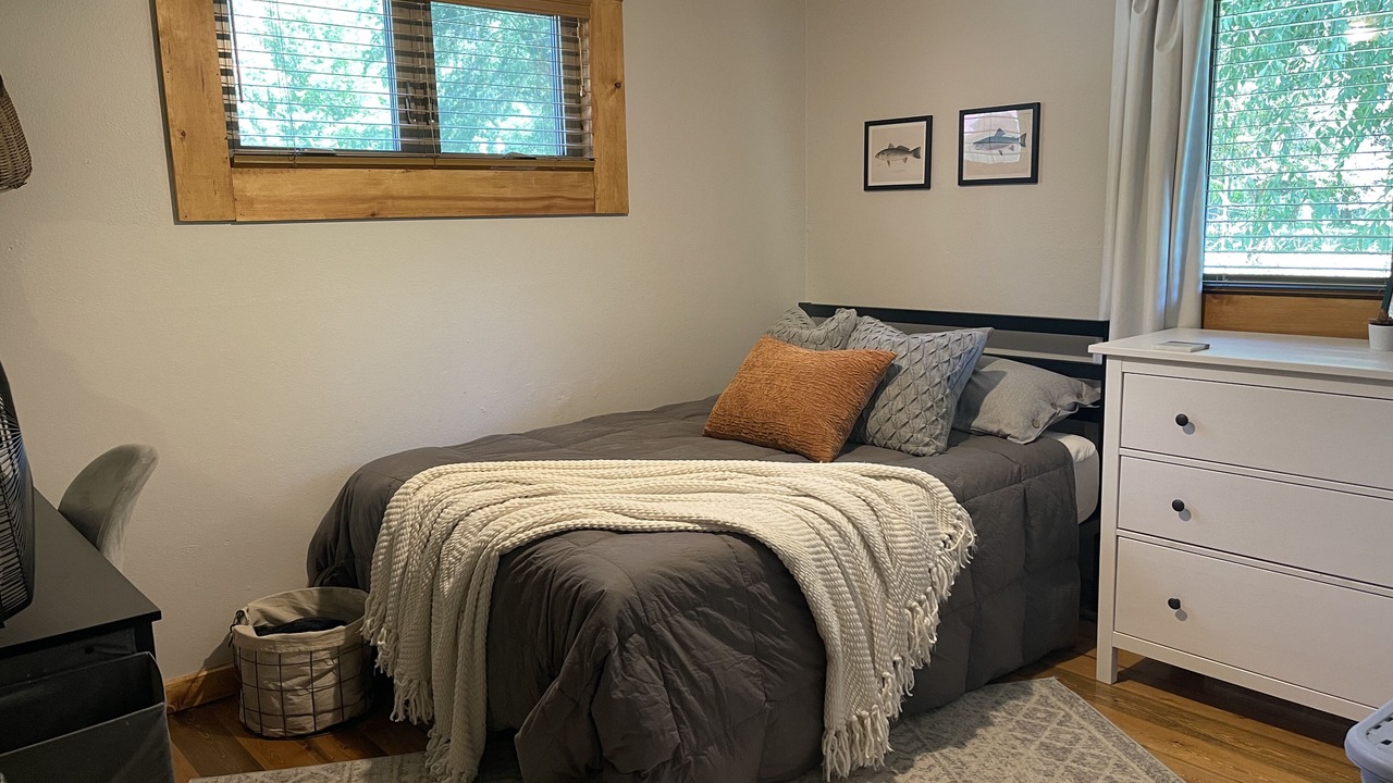 Photo of Bedroom in Elk