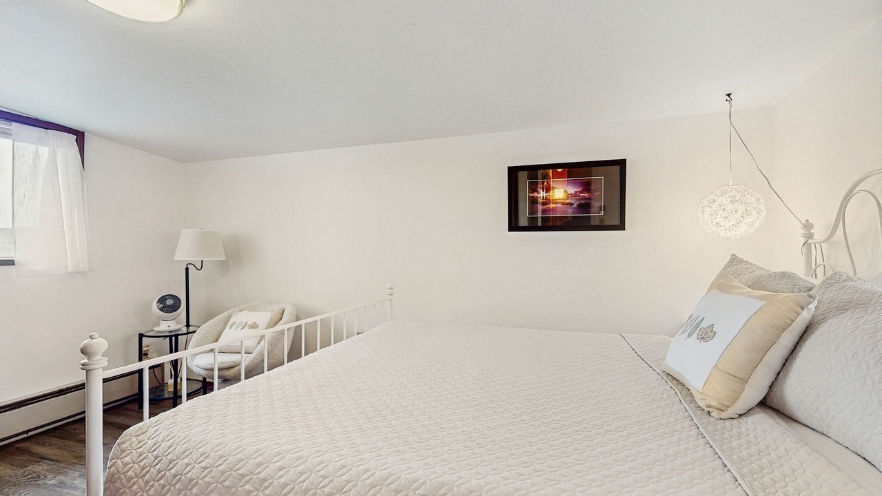 Photo of Bedroom in Birch Bay