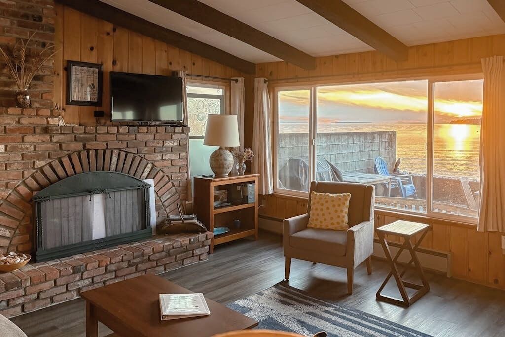 Photo of Livingroom in Birch Bay