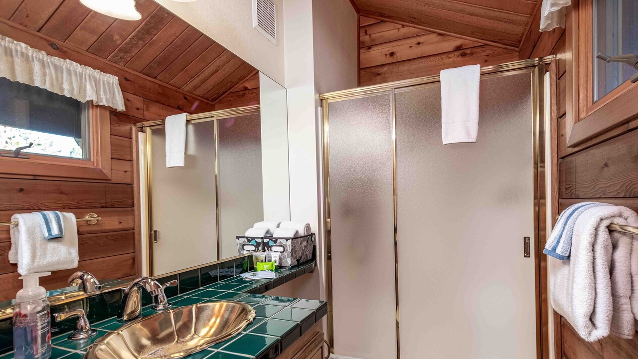 Photo of Bathroom in Sunriver