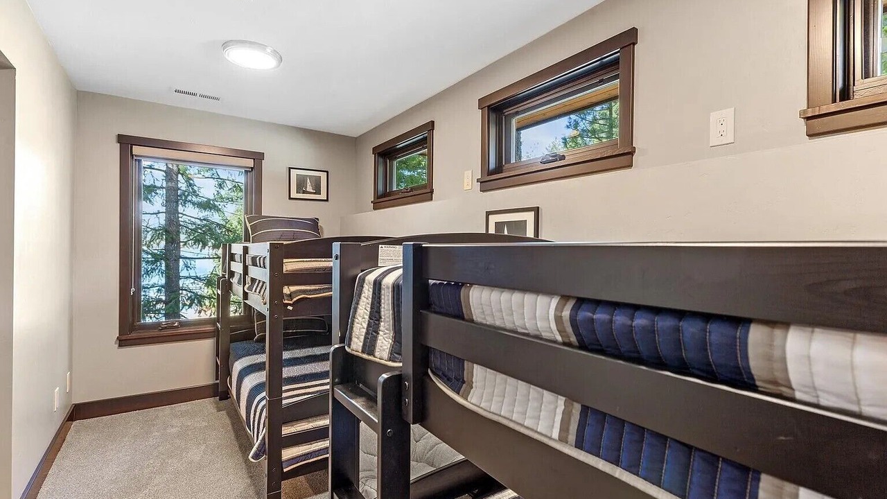 Photo of Bedroom in Spirit Lake