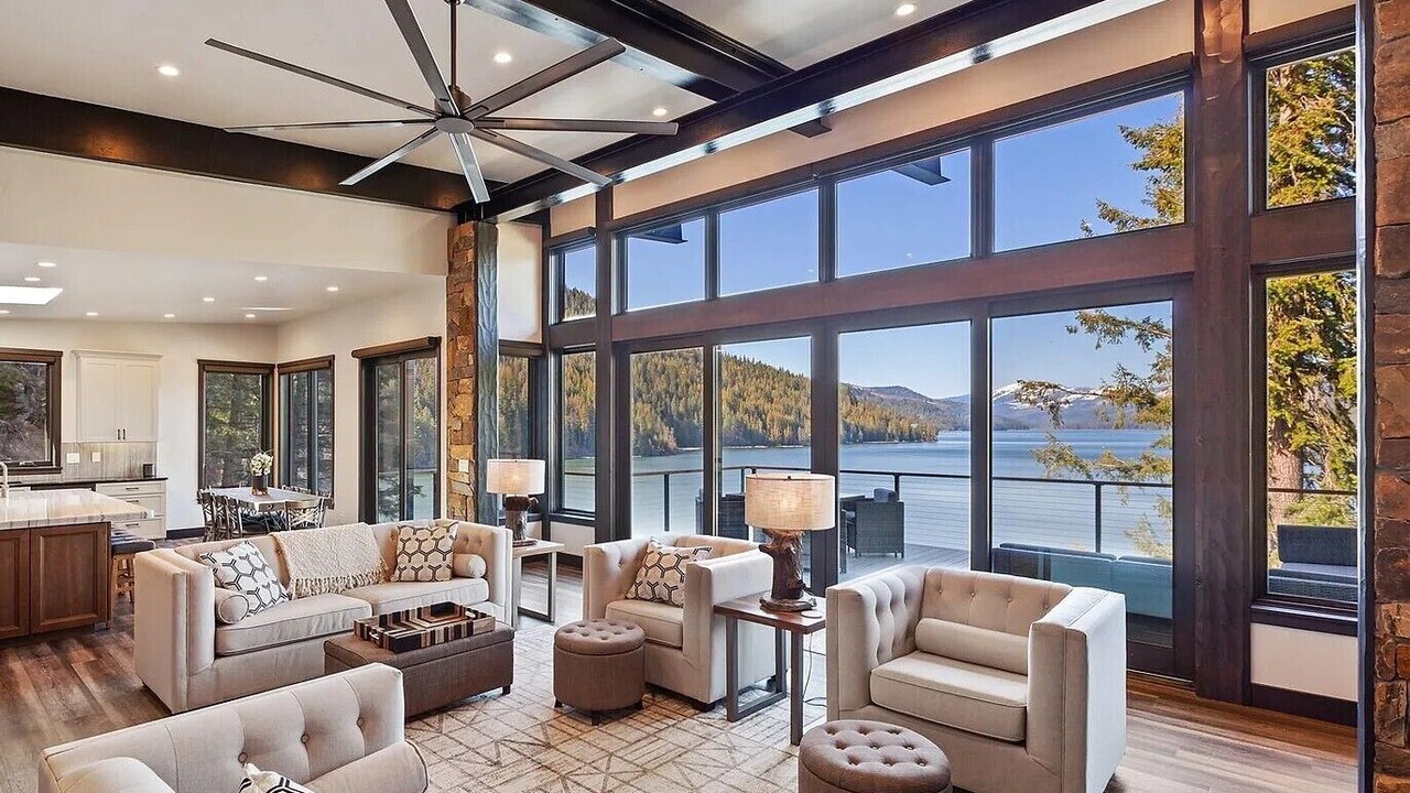 Photo of Livingroom in Spirit Lake