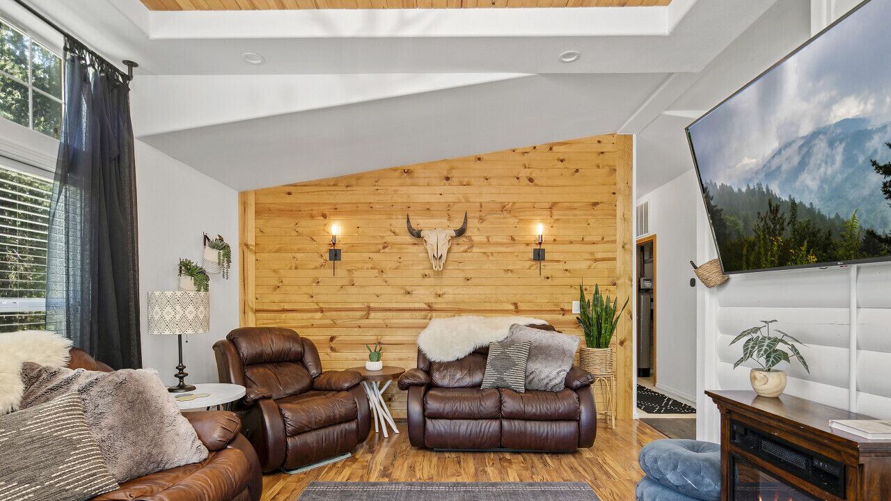 Photo of Livingroom in Donnelly