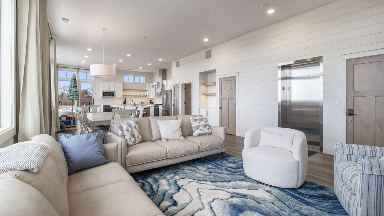 Photo of Livingroom in Ludington