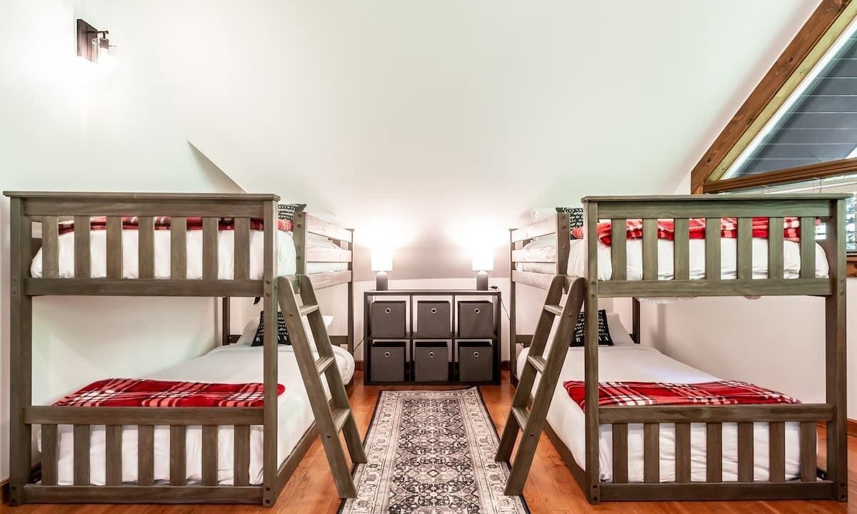 Photo of Bedroom in Glacier