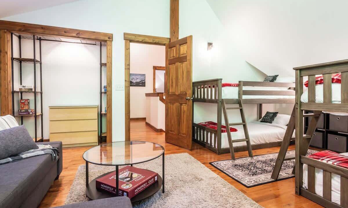 Photo of Bedroom in Glacier